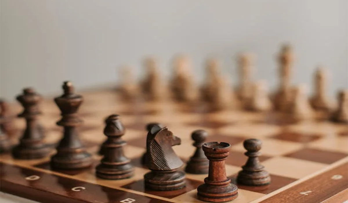 Old English Edition Antiqued Chess Pieces in Wakefield